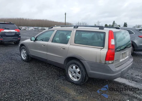 2001 Volvo V70 Xc z USA, uszkodzony, nr VIN YV1SZ58D311031798